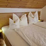Gospodarstwo agroturystyczne Bio-bauernhof Vordergrubenbach - Familie Oberascher Hintersee