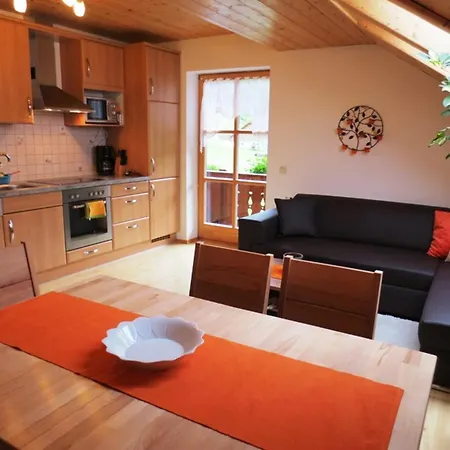 Bio-bauernhof Vordergrubenbach - Familie Oberascher * Хинтерзее